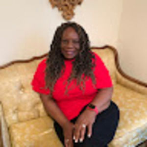 Meet your Posher, Mona